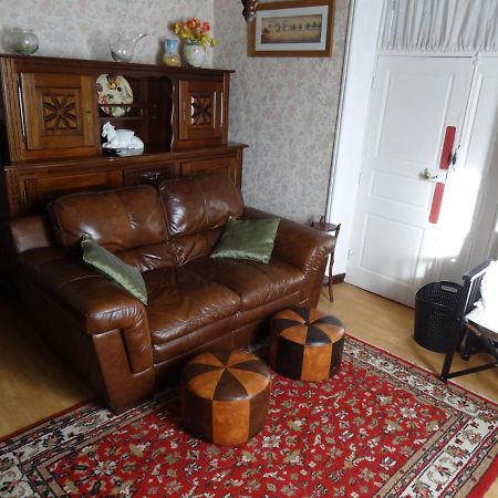 Charming French Cottage-Gite In The Heart Of Quiet Gorron Bagian luar foto