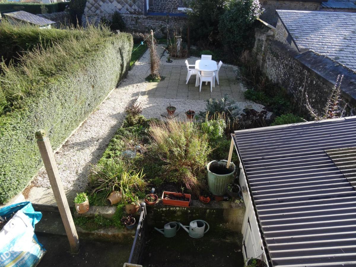 Charming French Cottage-Gite In The Heart Of Quiet Gorron Bagian luar foto