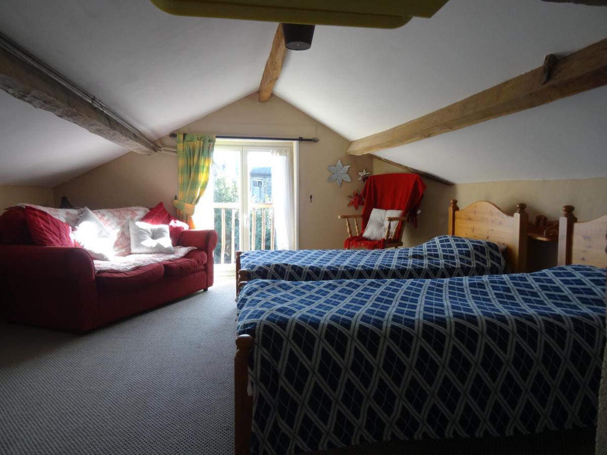 Charming French Cottage-Gite In The Heart Of Quiet Gorron Bagian luar foto